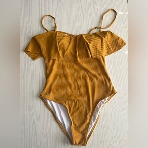 CUPSHE mustard rust yellow one piece swimsuit bathing suit size medium NWOT